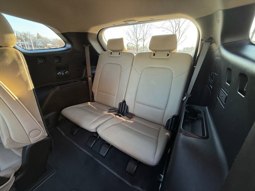 Used 2015 Hyundai Santa Fe Limited image 22