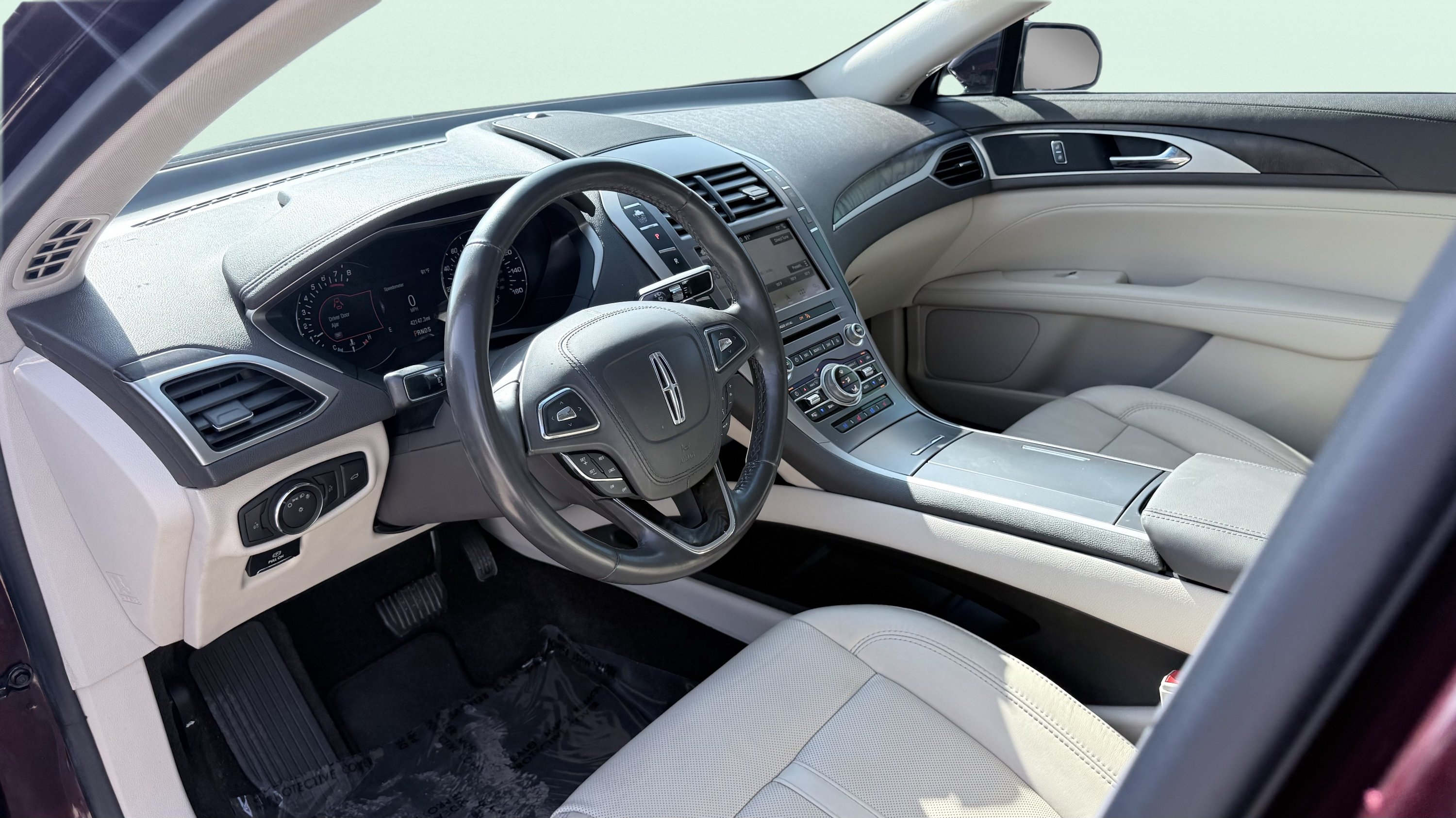 Used 2017 Lincoln MKZ Reserve FWD image 19