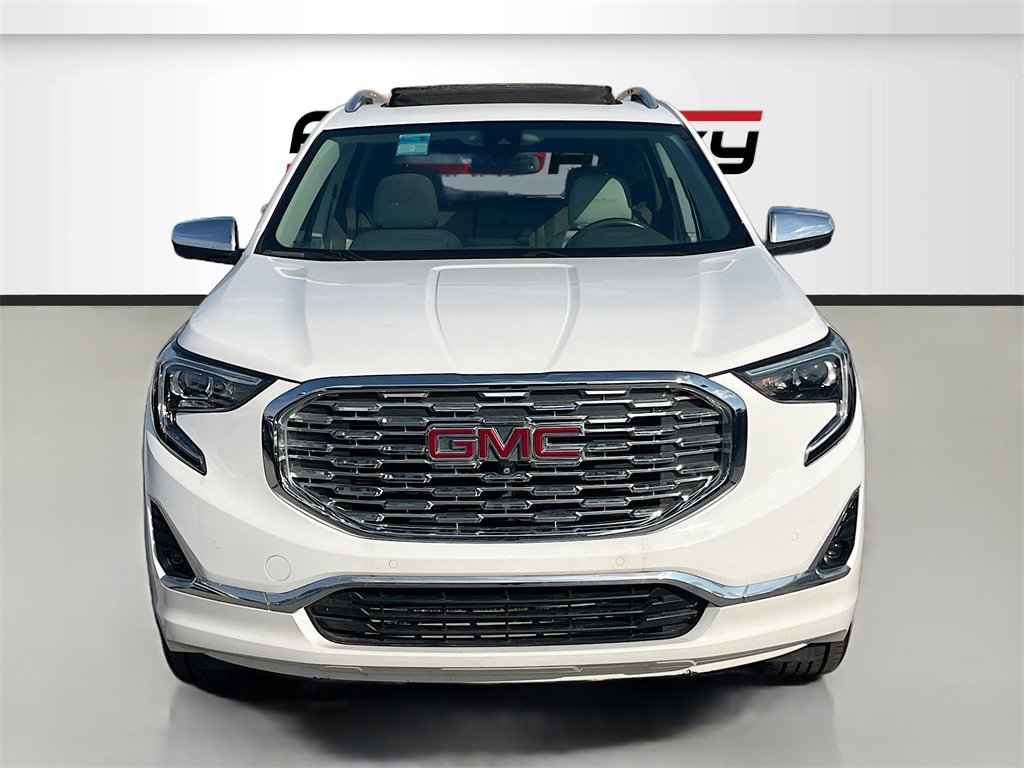 Used 2020 GMC Terrain Denali w/ Denali Premium Package image 2