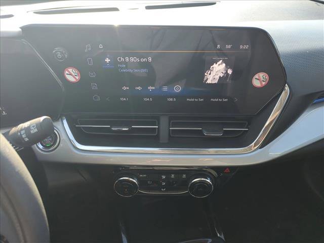 Used 2025 Chevrolet Trax LT image 13
