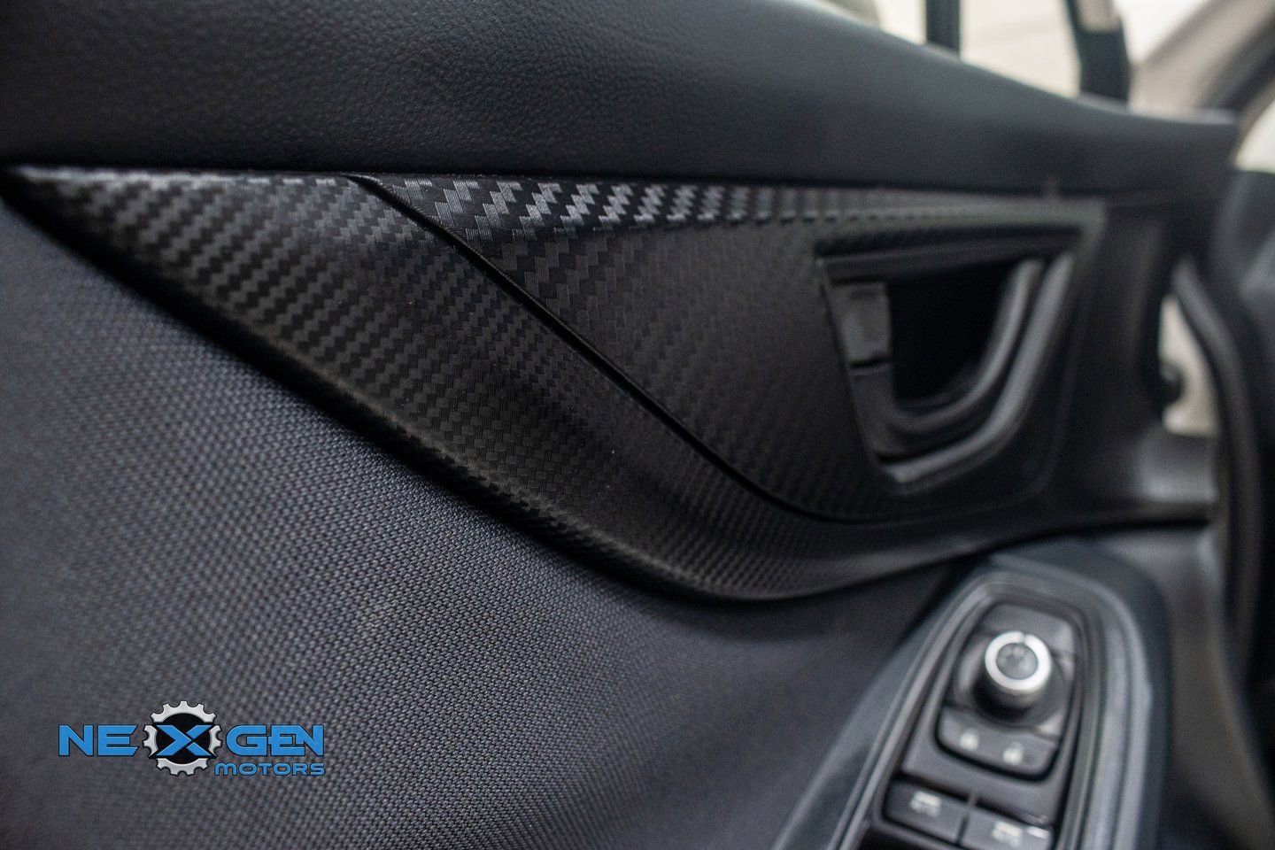 Used 2020 Subaru Crosstrek 2.0i Premium w/ Moonroof Package 2 AWD/4WD image 11