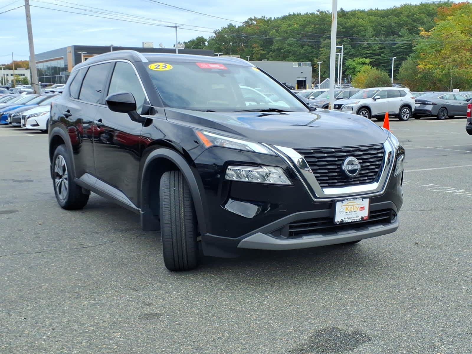 Used 2023 Nissan Rogue SV w/ SV Premium B Package AWD/4WD image 3