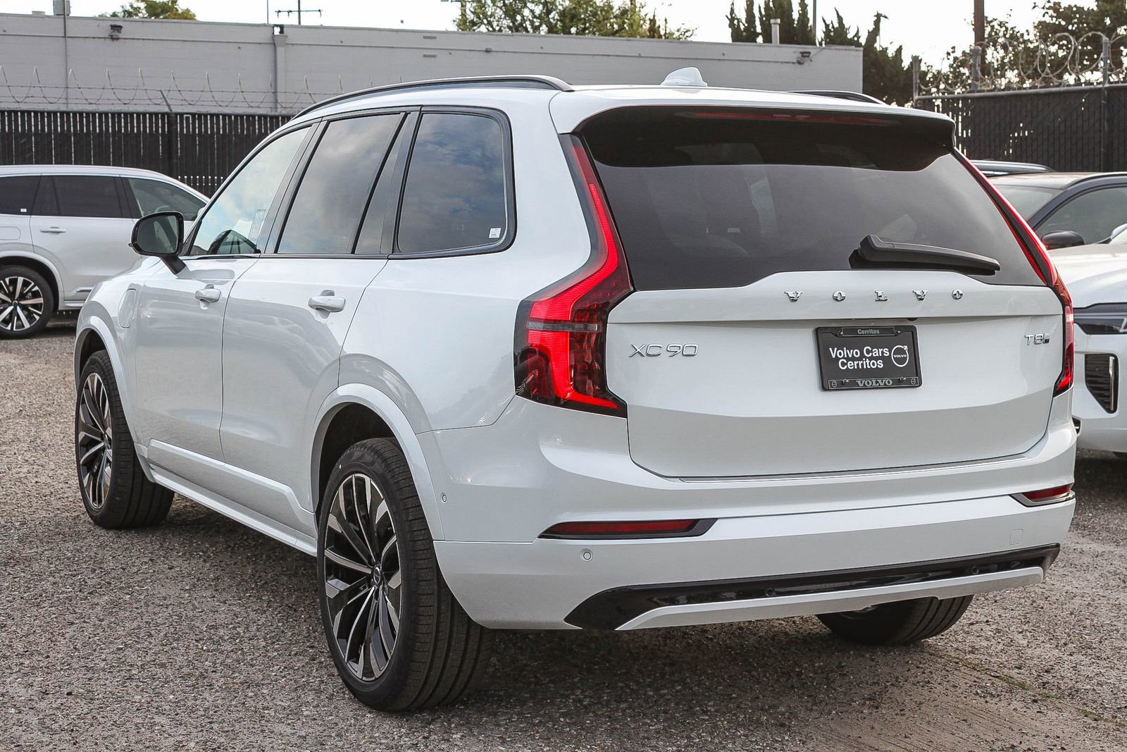 New 2026 Volvo XC90 T8 Ultra w/ Lounge Package image 8