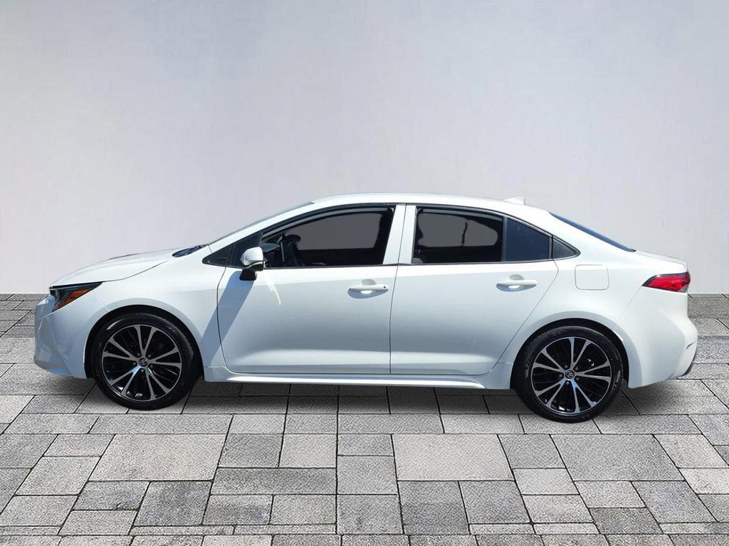 Used 2021 Toyota Corolla LE FWD image 4