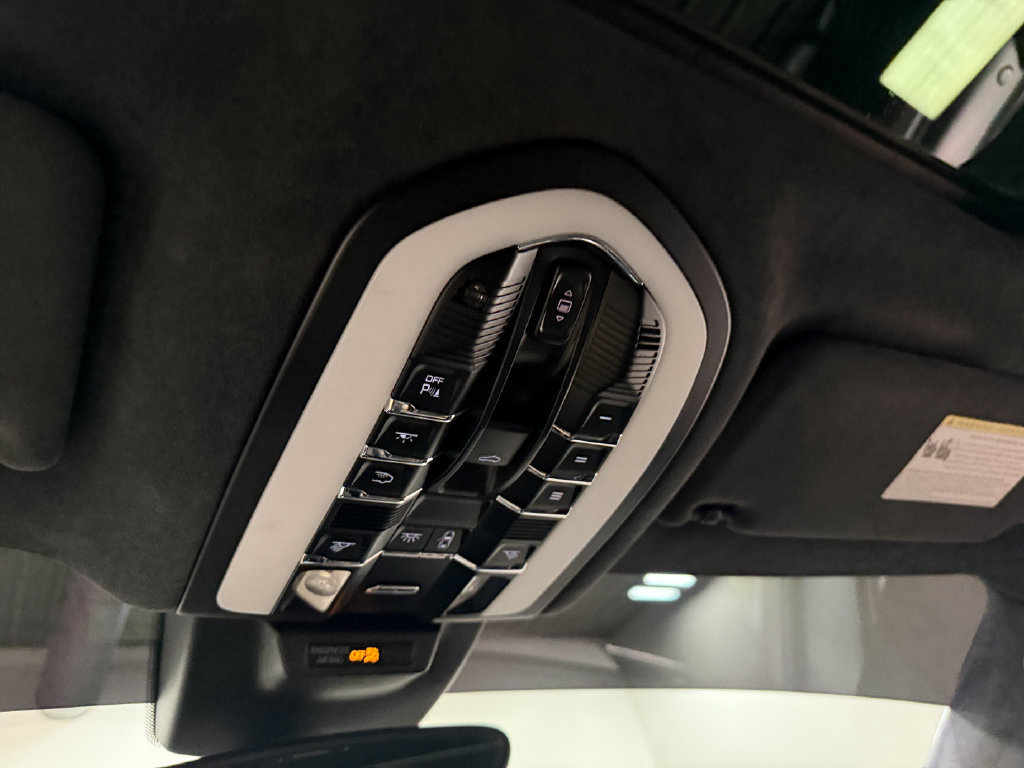Used 2015 Porsche Macan Turbo AWD/4WD image 83
