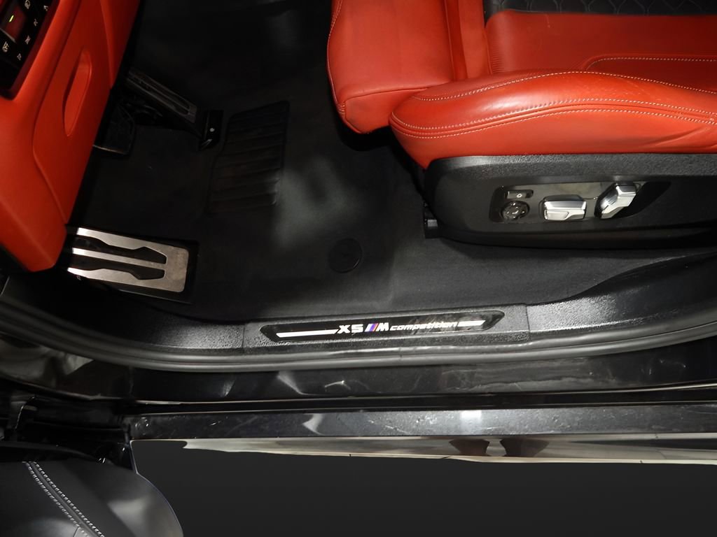 Used 2022 BMW X5 M w/ Competition Package 2 image 13