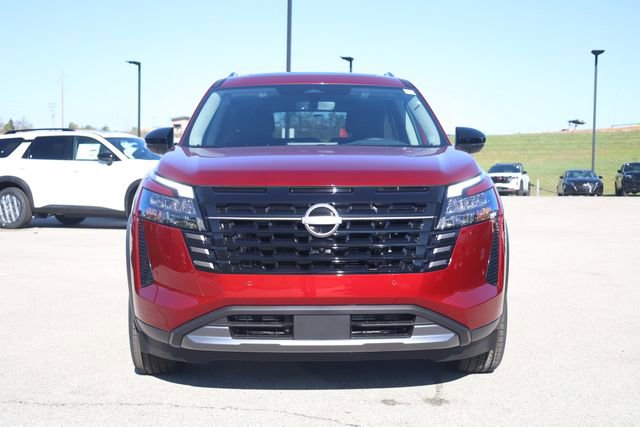 New 2026 Nissan Pathfinder SL w/ SL Premium Package image 2