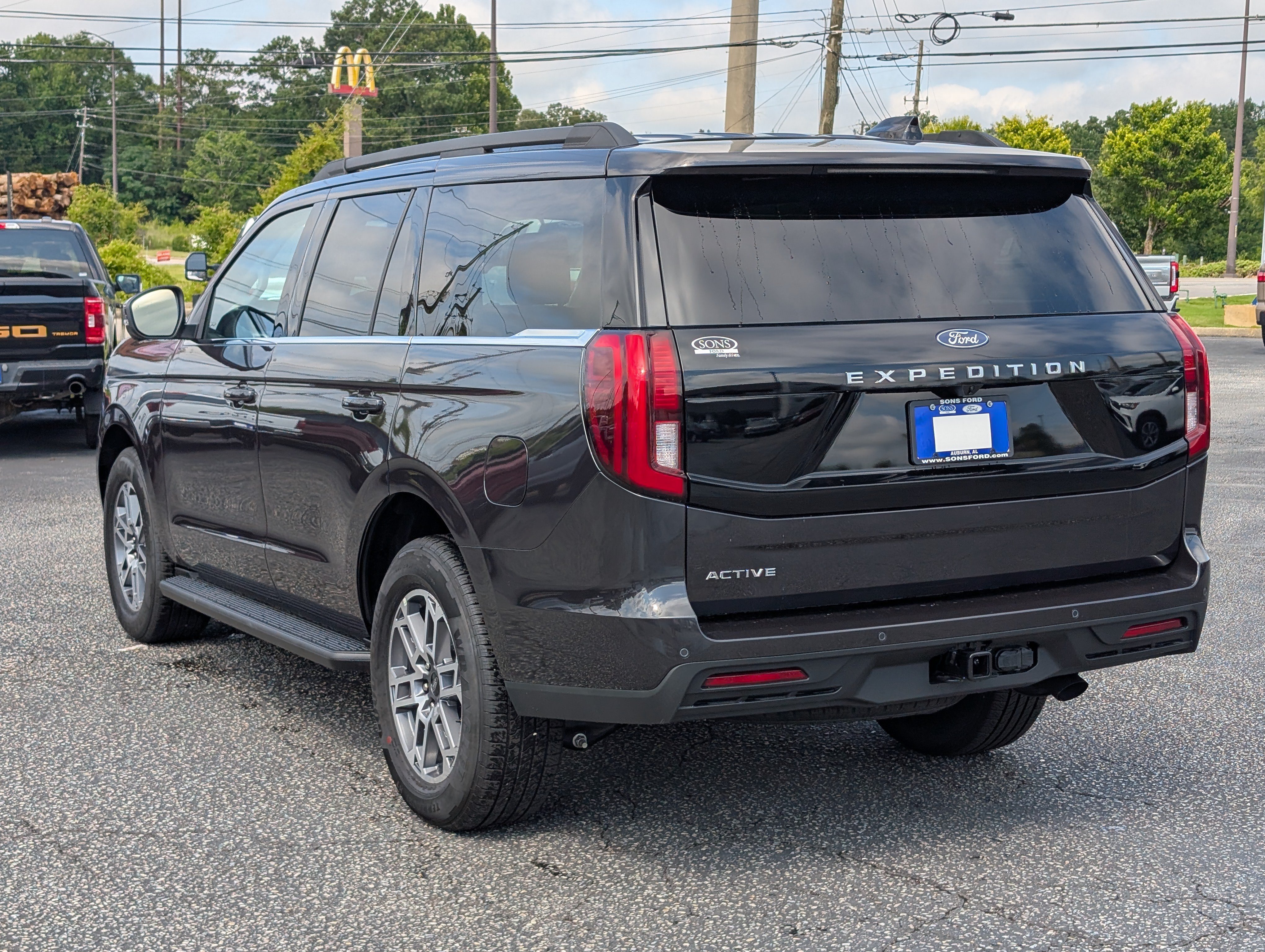New 2026 Ford Expedition Active RWD image 13