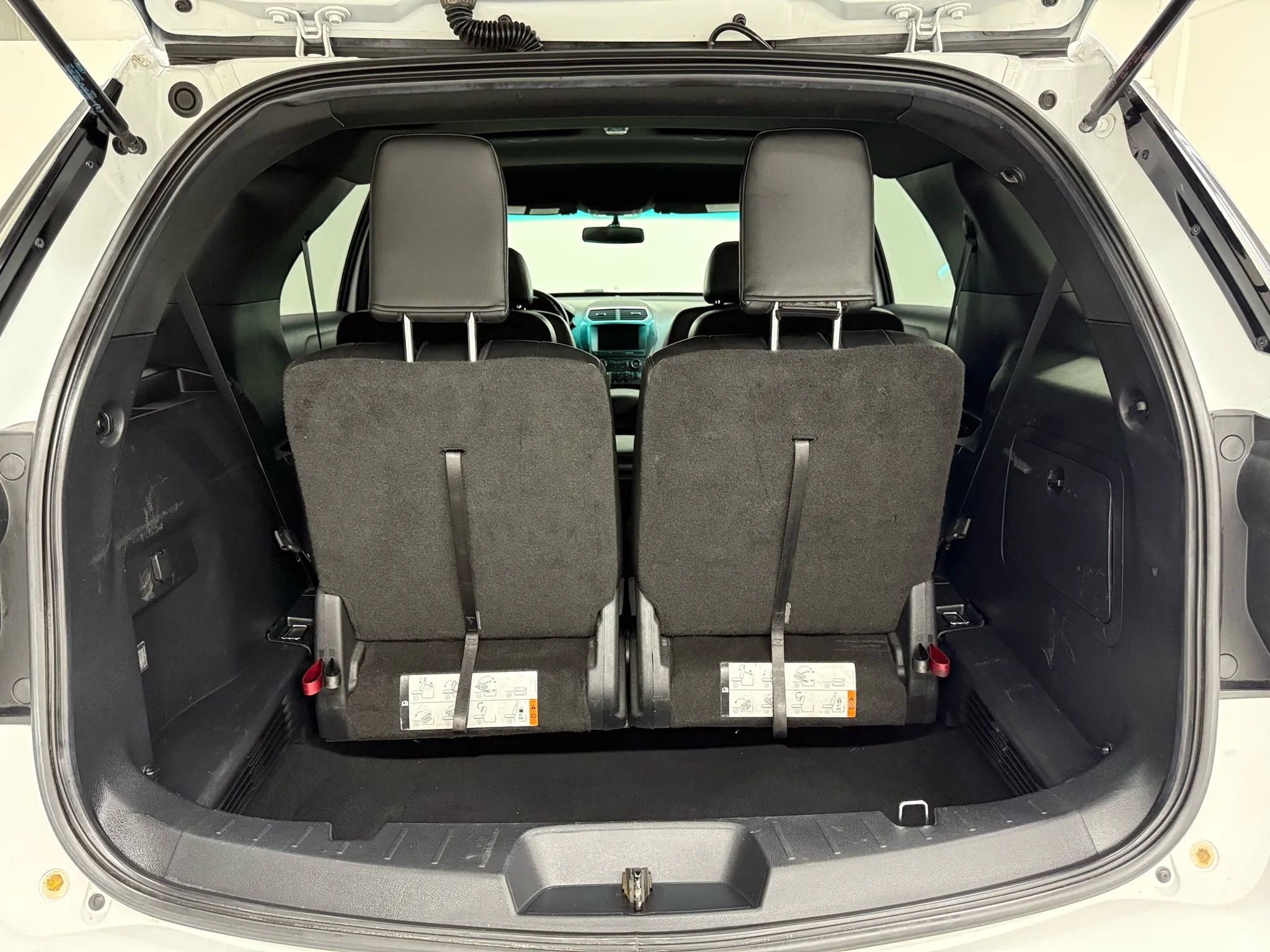 Used 2016 Ford Explorer XLT w/ Equipment Group 202A image 50