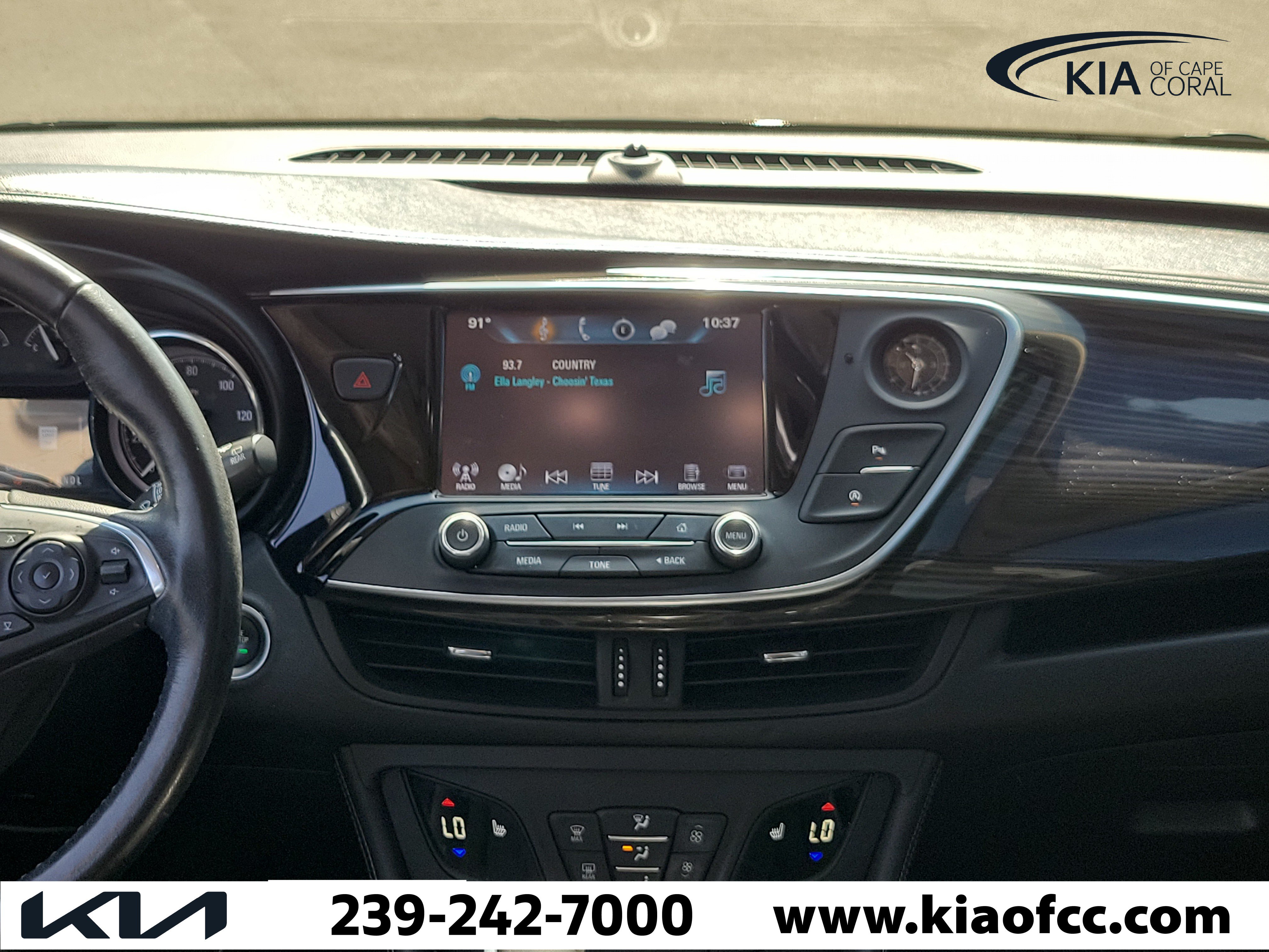 Used 2020 Buick Envision Essence FWD image 19
