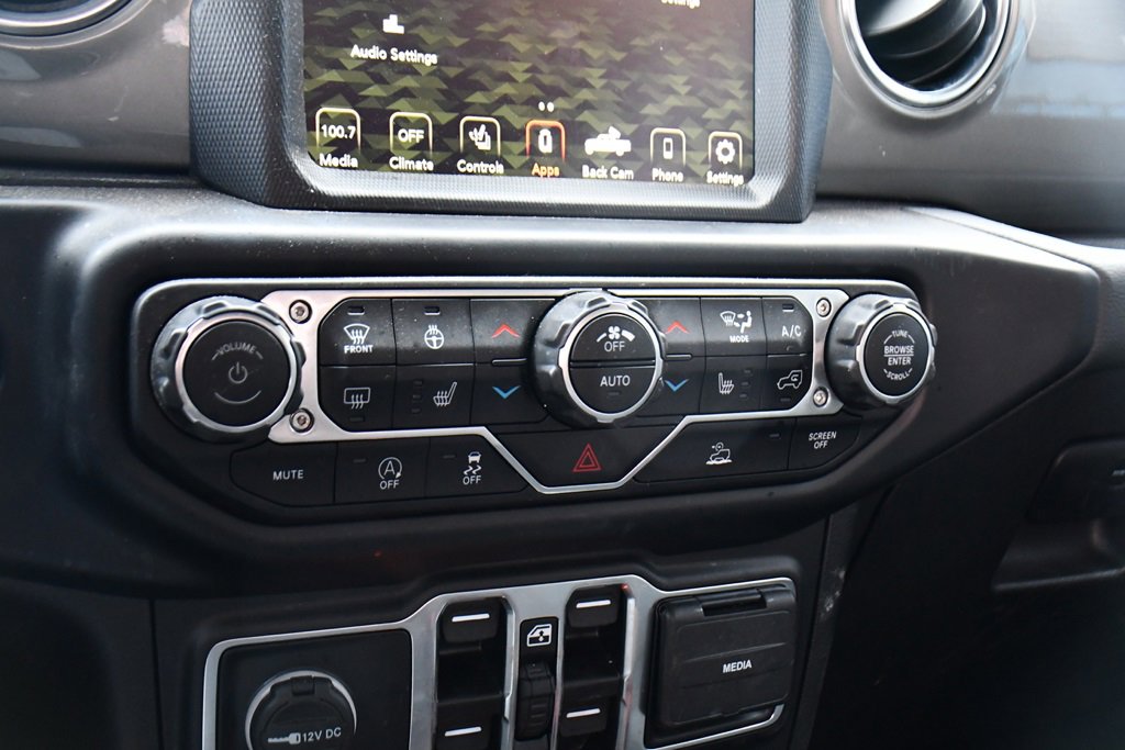 Used 2022 Jeep Gladiator Overland w/ Cold Weather Group image 29