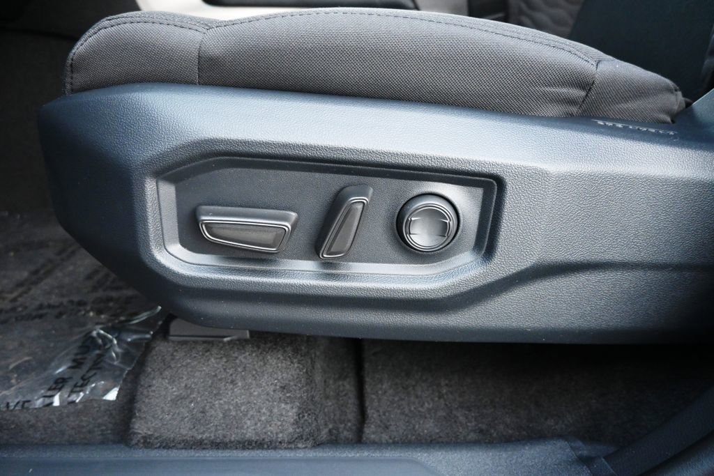 New 2026 Toyota Tundra SR5 AWD/4WD image 10