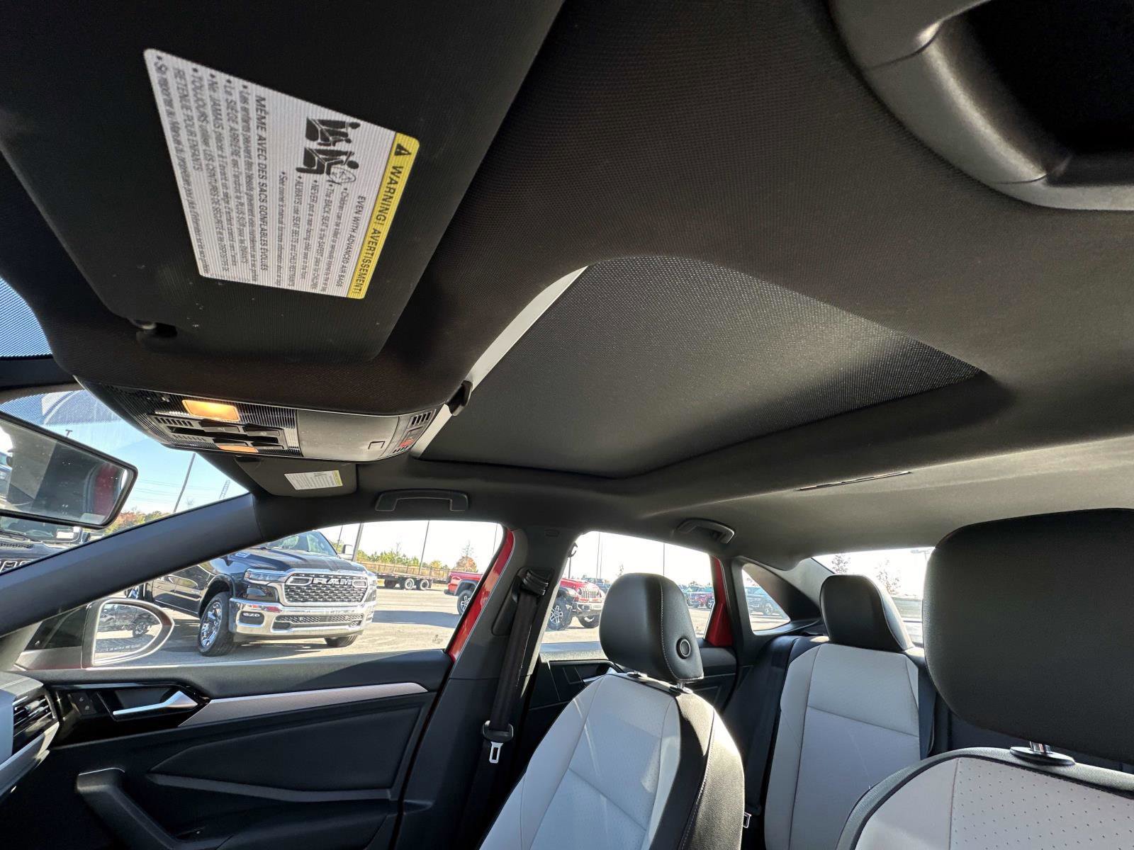 Used 2021 Volkswagen Jetta R-Line image 33