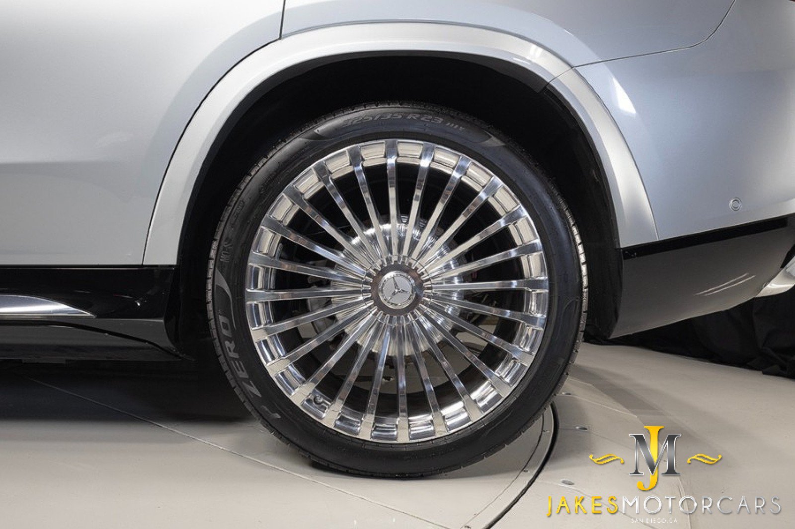 Used 2023 Mercedes-Benz Maybach GLS 600 4MATIC image 84