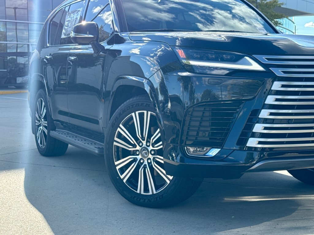 New 2026 Lexus LX 700h Luxury AWD/4WD image 9