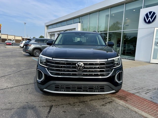 New 2026 Volkswagen Atlas SE image 2