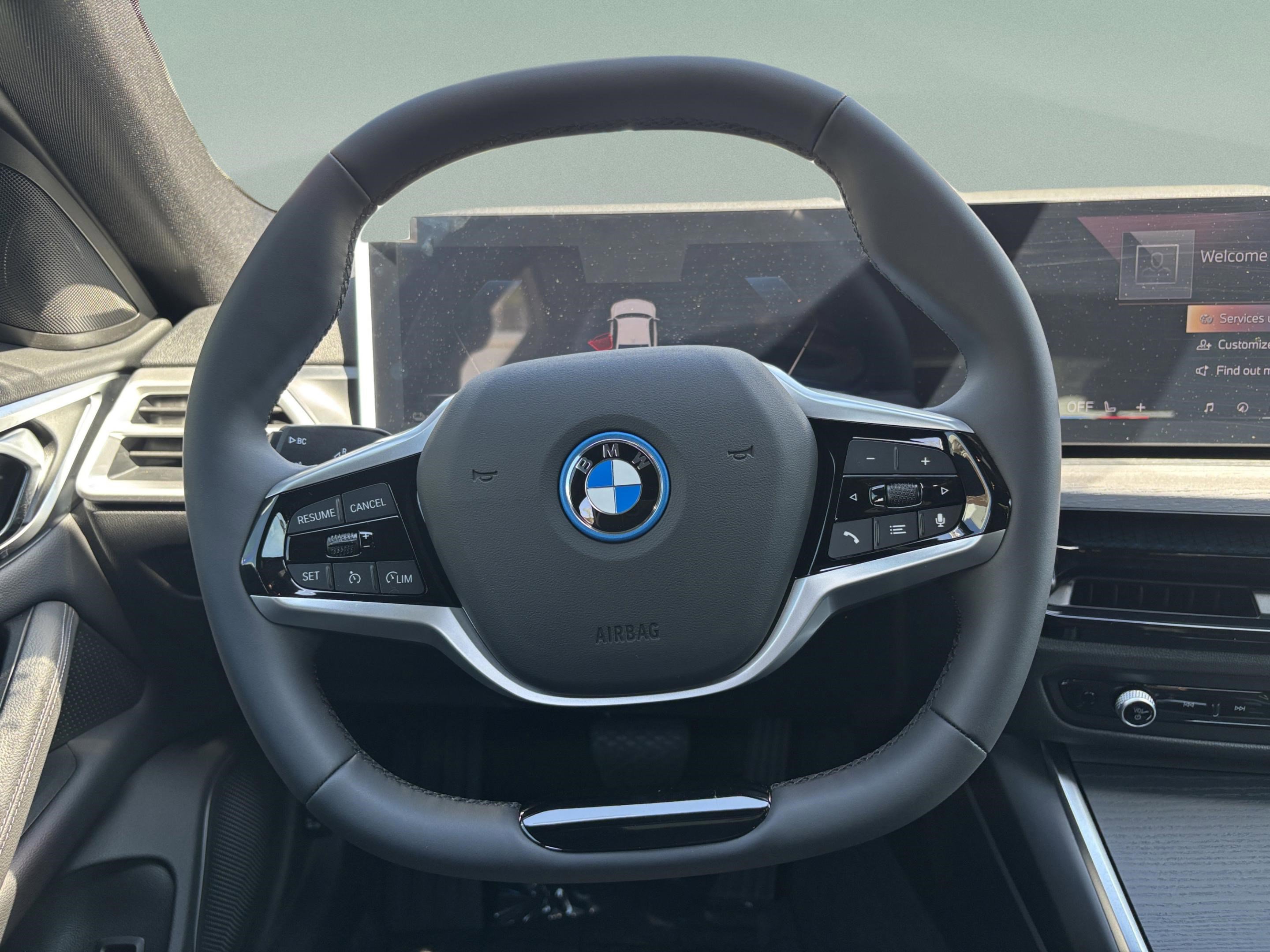 New 2026 BMW i4 eDrive40 w/ Parking Assistance Package RWD image 8