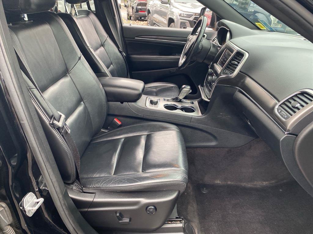Used 2018 Jeep Grand Cherokee Limited AWD/4WD image 26