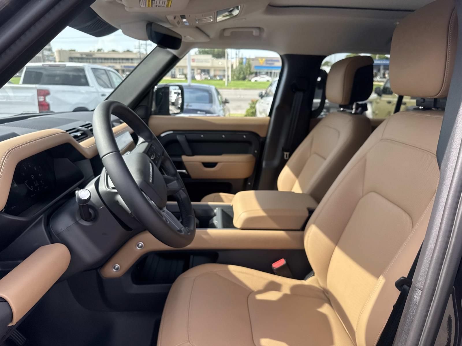 New 2026 Land Rover Defender 130 X-Dynamic SE AWD/4WD image 10