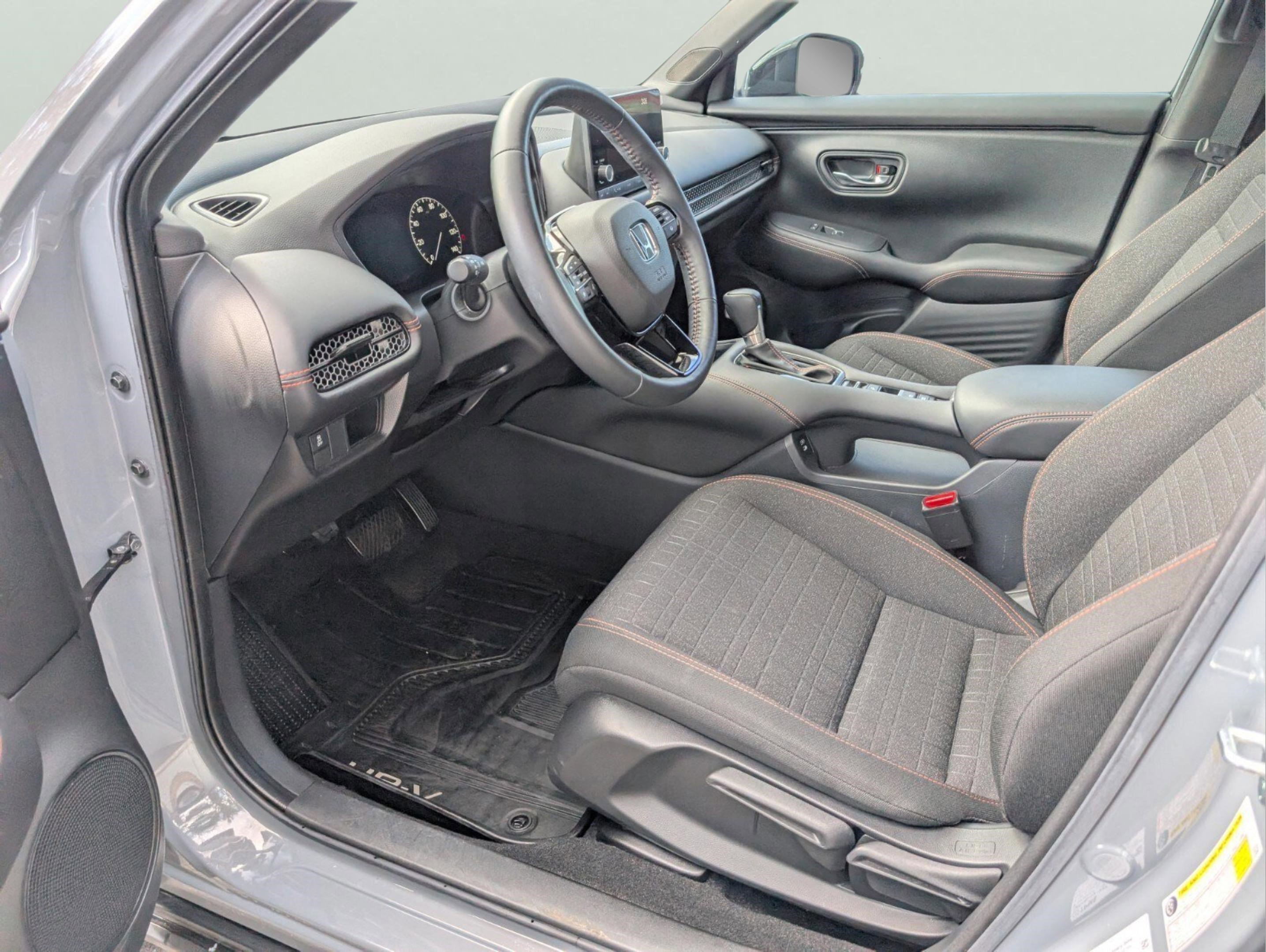 Used 2024 Honda HR-V Sport image 31