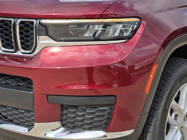 Certified 2024 Jeep Grand Cherokee L Laredo AWD/4WD image 8
