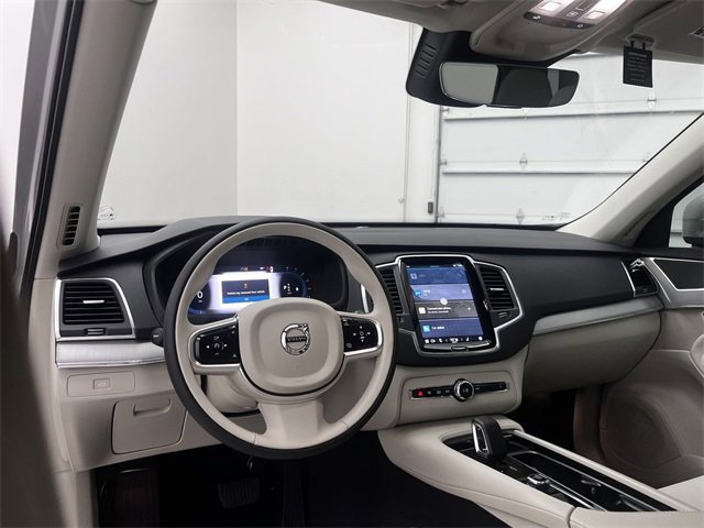 New 2025 Volvo XC90 B5 Core w/ Protection Package Premier image 26