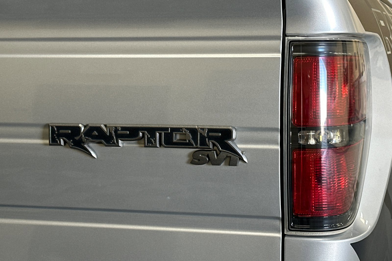 Used 2012 Ford F150 Raptor w/ Raptor Luxury Pkg image 46