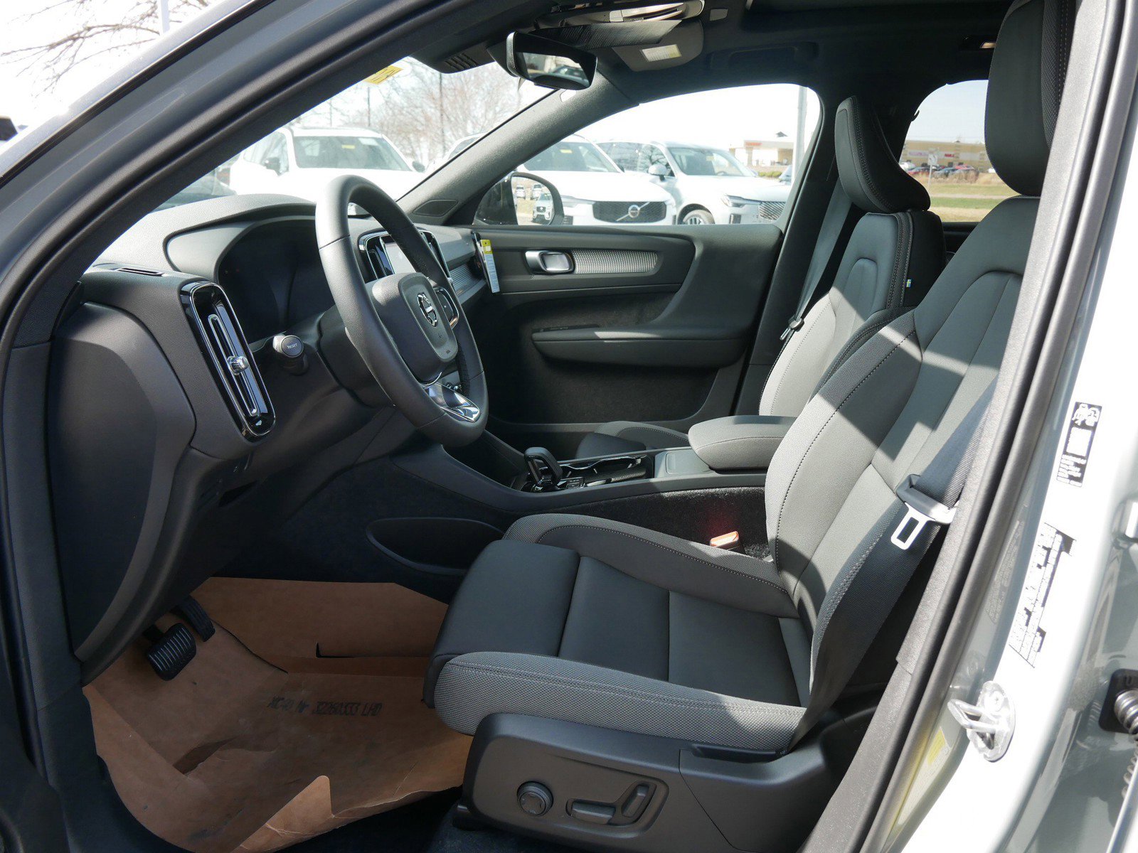 New 2026 Volvo EX40 Plus w/ Climate Package AWD/4WD image 5
