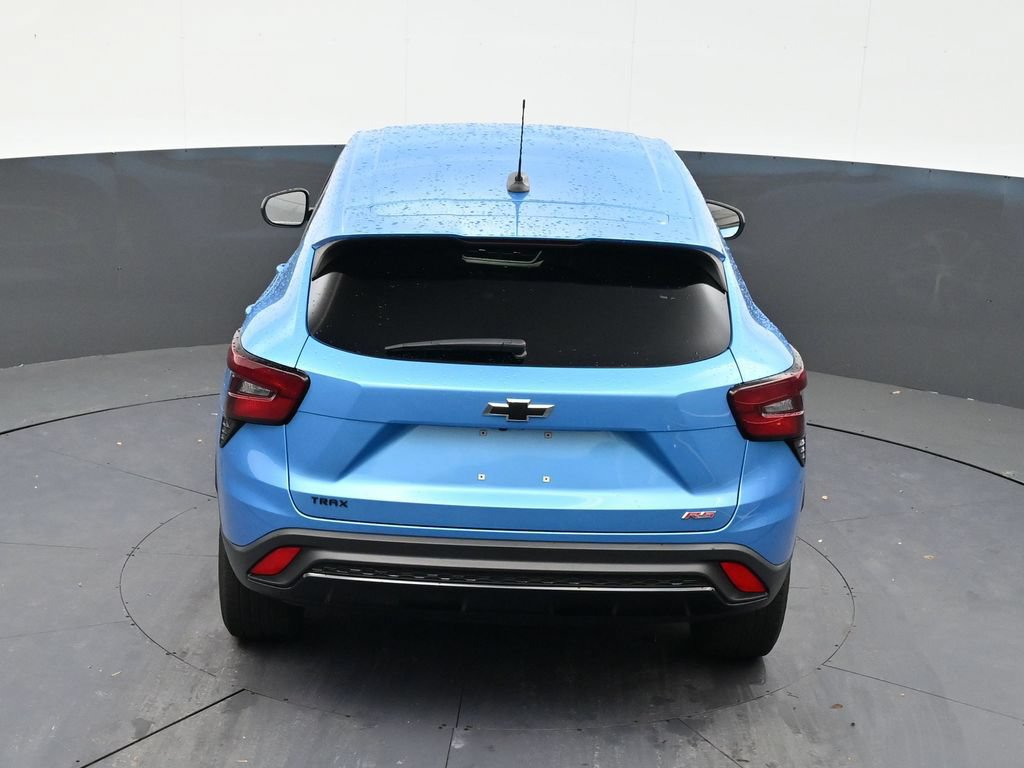 Used 2025 Chevrolet Trax RS FWD image 14