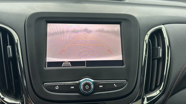 Certified 2022 Chevrolet Equinox RS w/ LPO, Floor Liner Package image 7