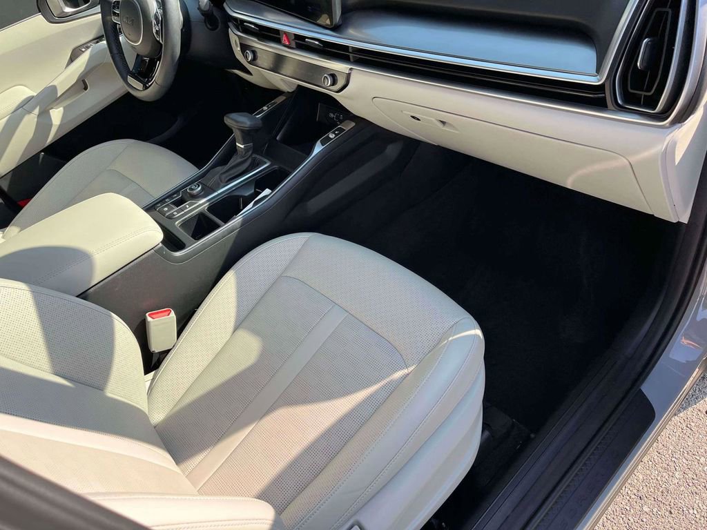Used 2025 Kia Sorento S w/ Panoramic Sunroof Package FWD image 11