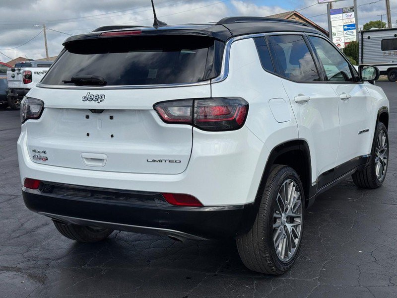 Used 2023 Jeep Compass Limited w/ Elite Group AWD/4WD image 3