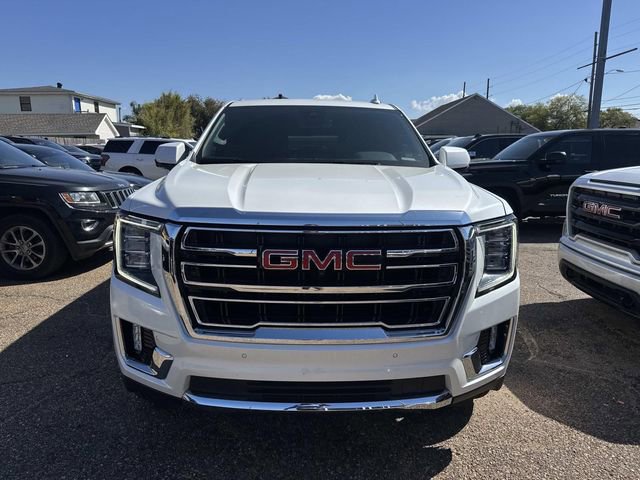 Used 2024 GMC Yukon XL SLT w/ SLT Luxury Package image 2