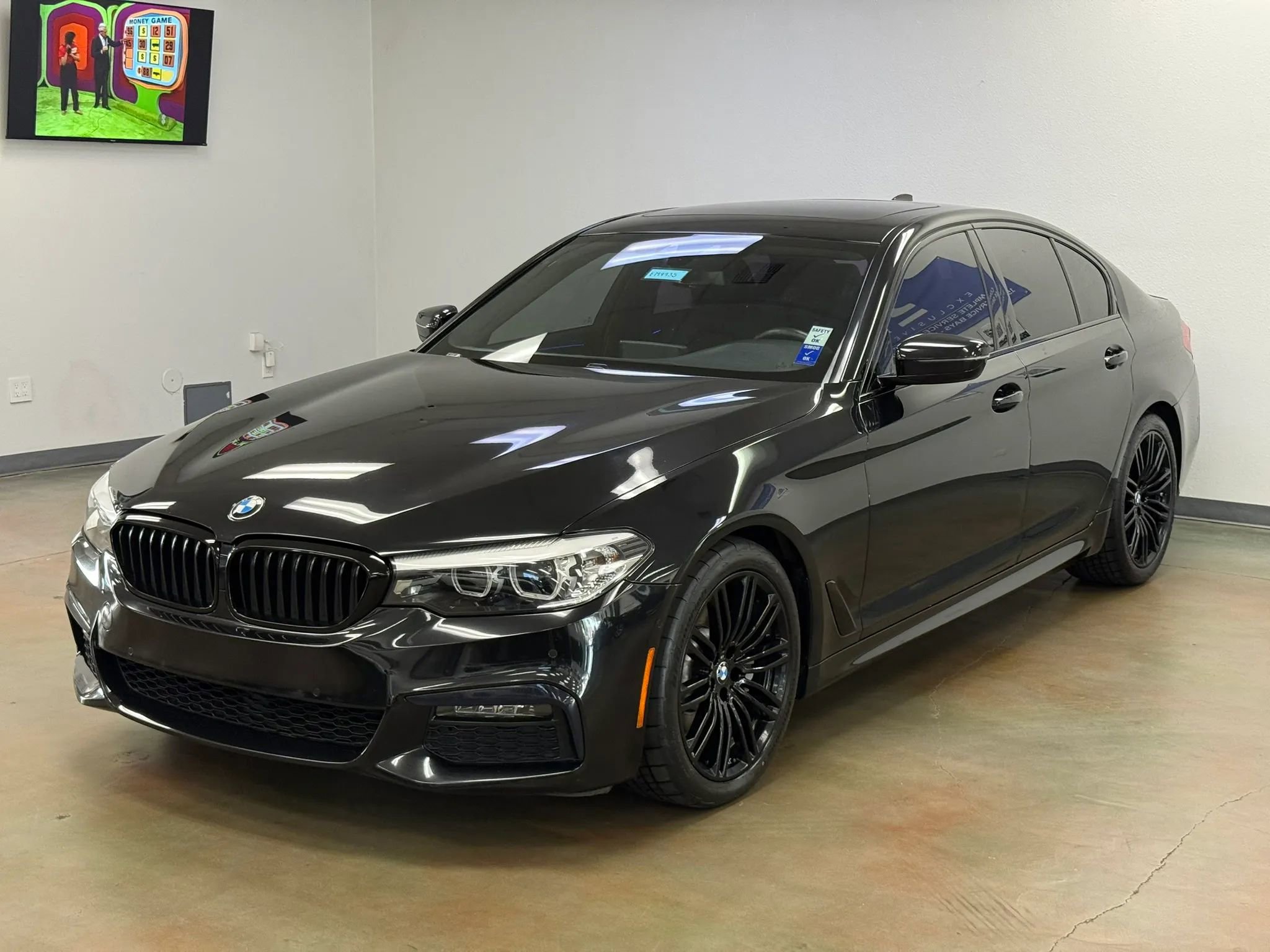 Used 2019 BMW 530i w/ M Sport Package RWD image 4