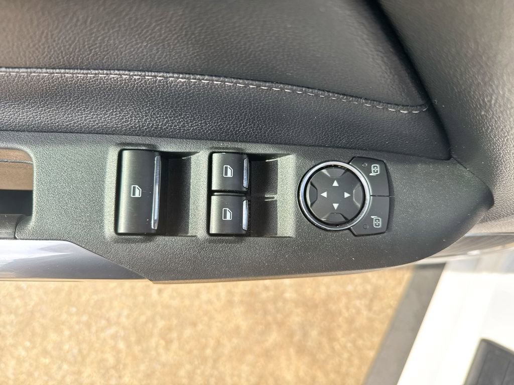 Used 2022 Ford Mustang Premium image 15