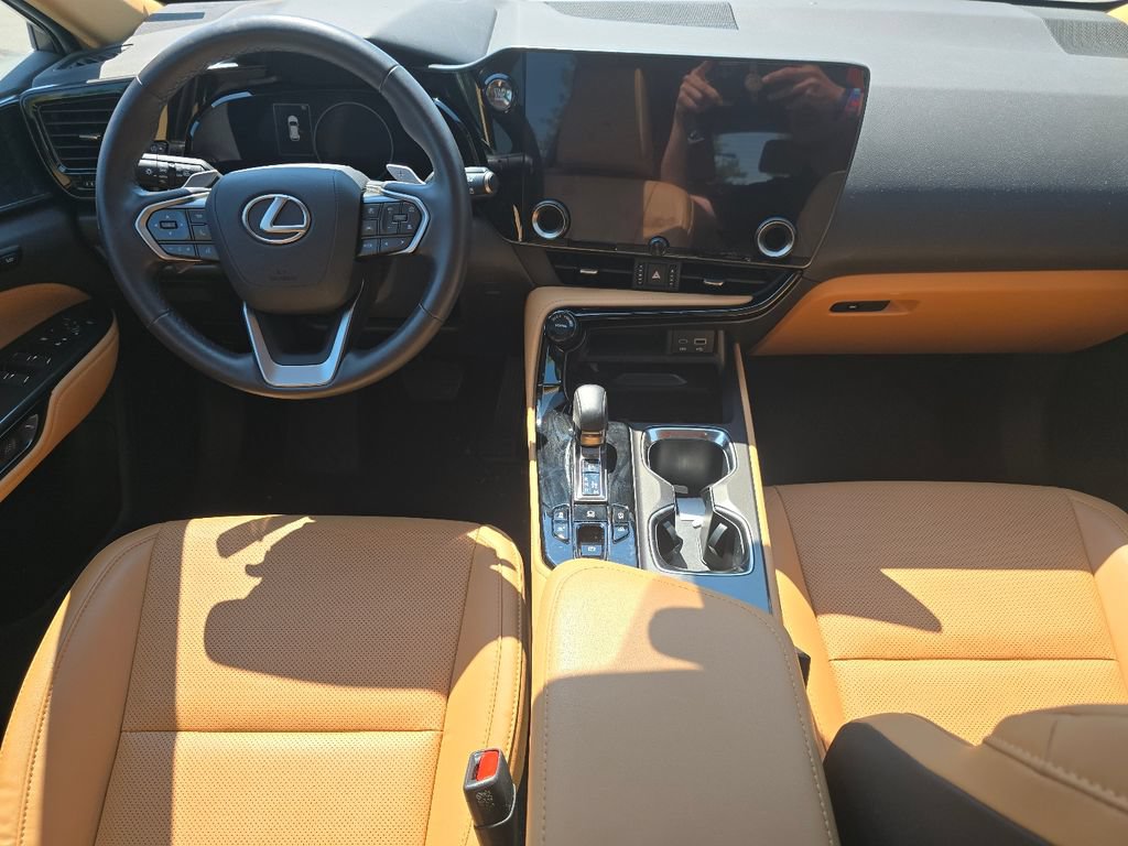 Used 2025 Lexus NX 250 AWD w/ Accessory Package (2T) image 23