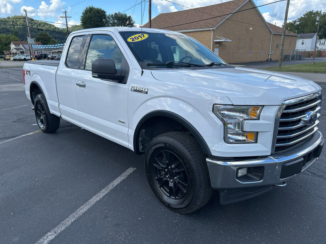 Used 2017 Ford F150 XLT w/ Equipment Group 301A Mid image 7