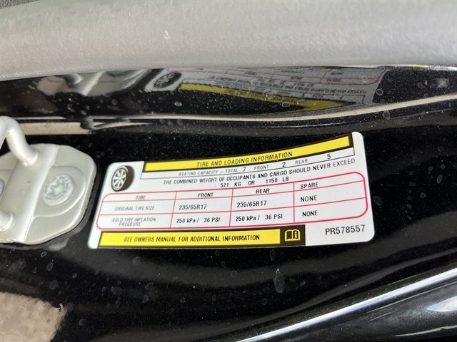 Used 2023 Chrysler Voyager LX FWD image 21