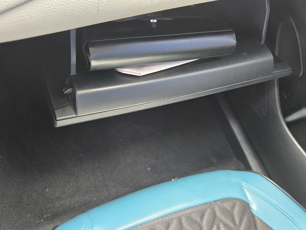 Used 2020 Toyota Corolla LE image 22