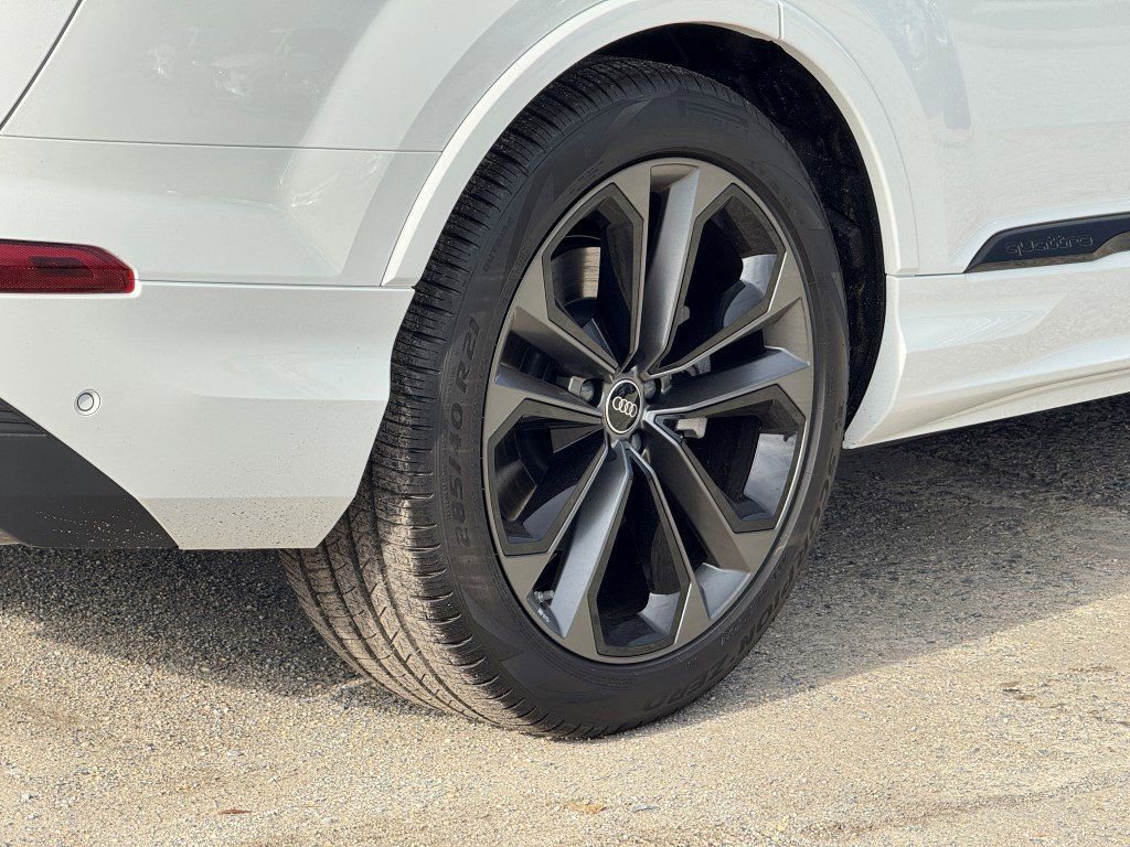 New 2026 Audi Q7 3.0T Premium Plus image 9
