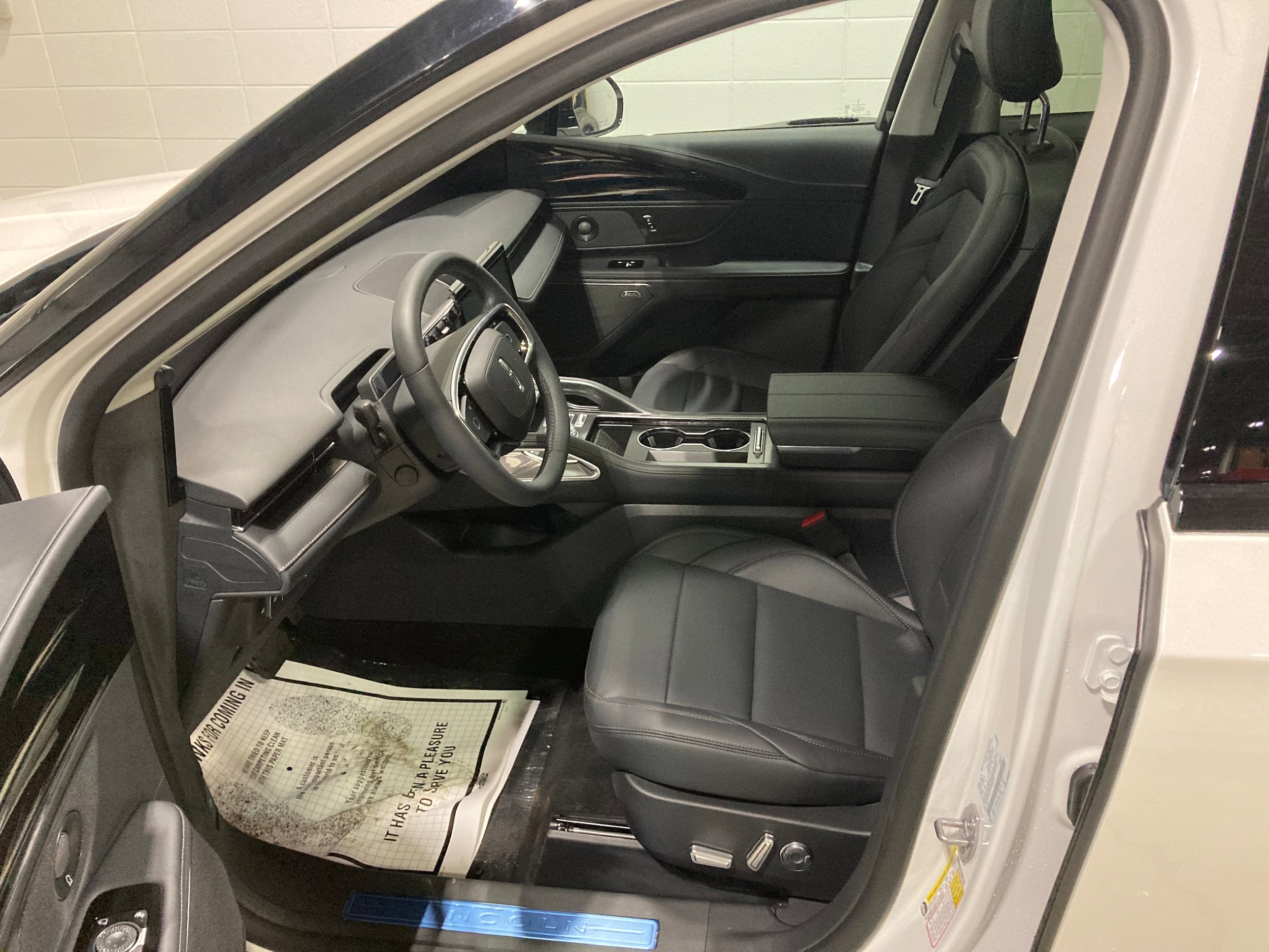 Used 2026 Lincoln Nautilus Premier w/ Equipment Group 102A image 19