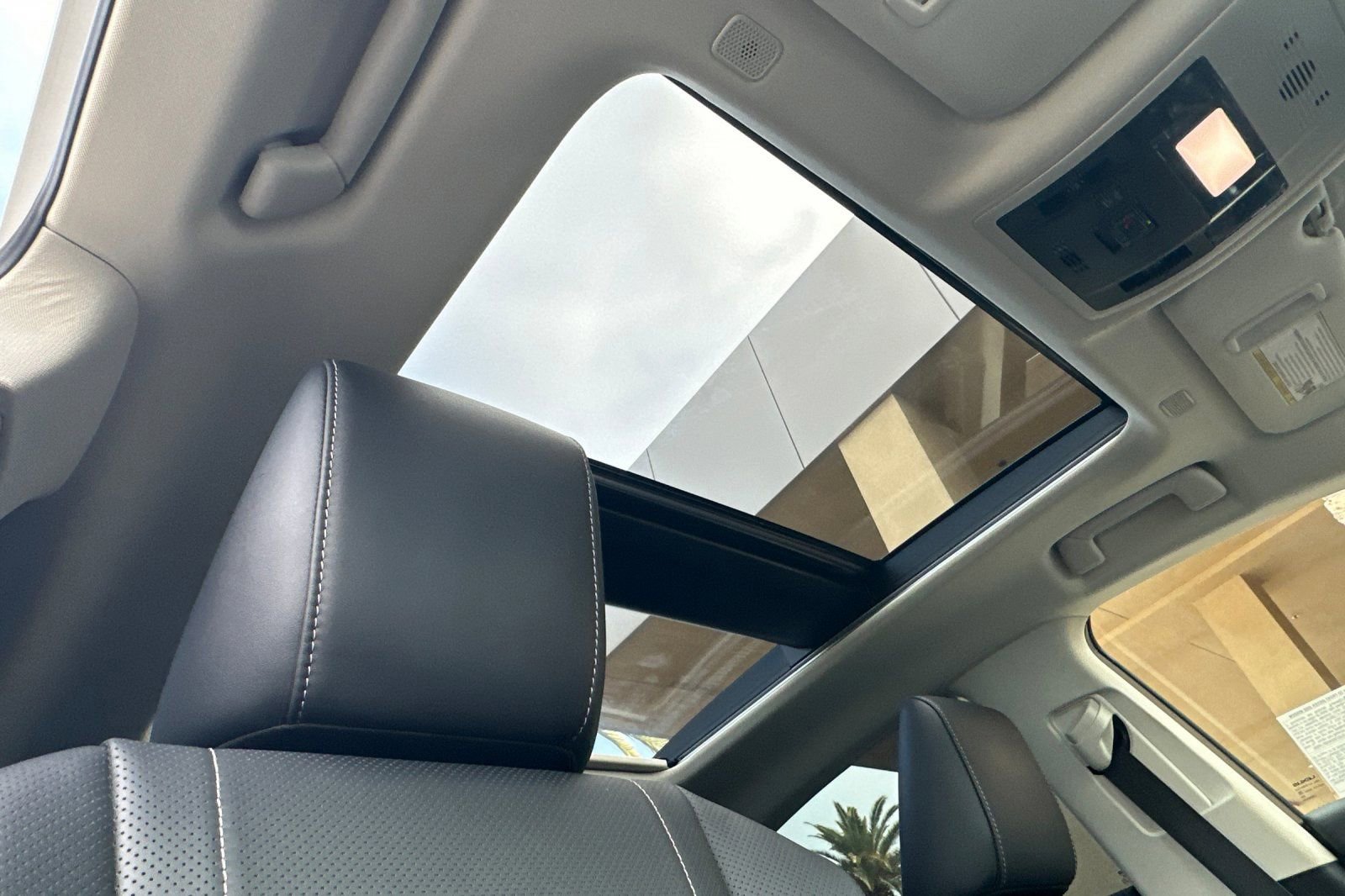 Used 2023 Lexus ES 350 Luxury image 17