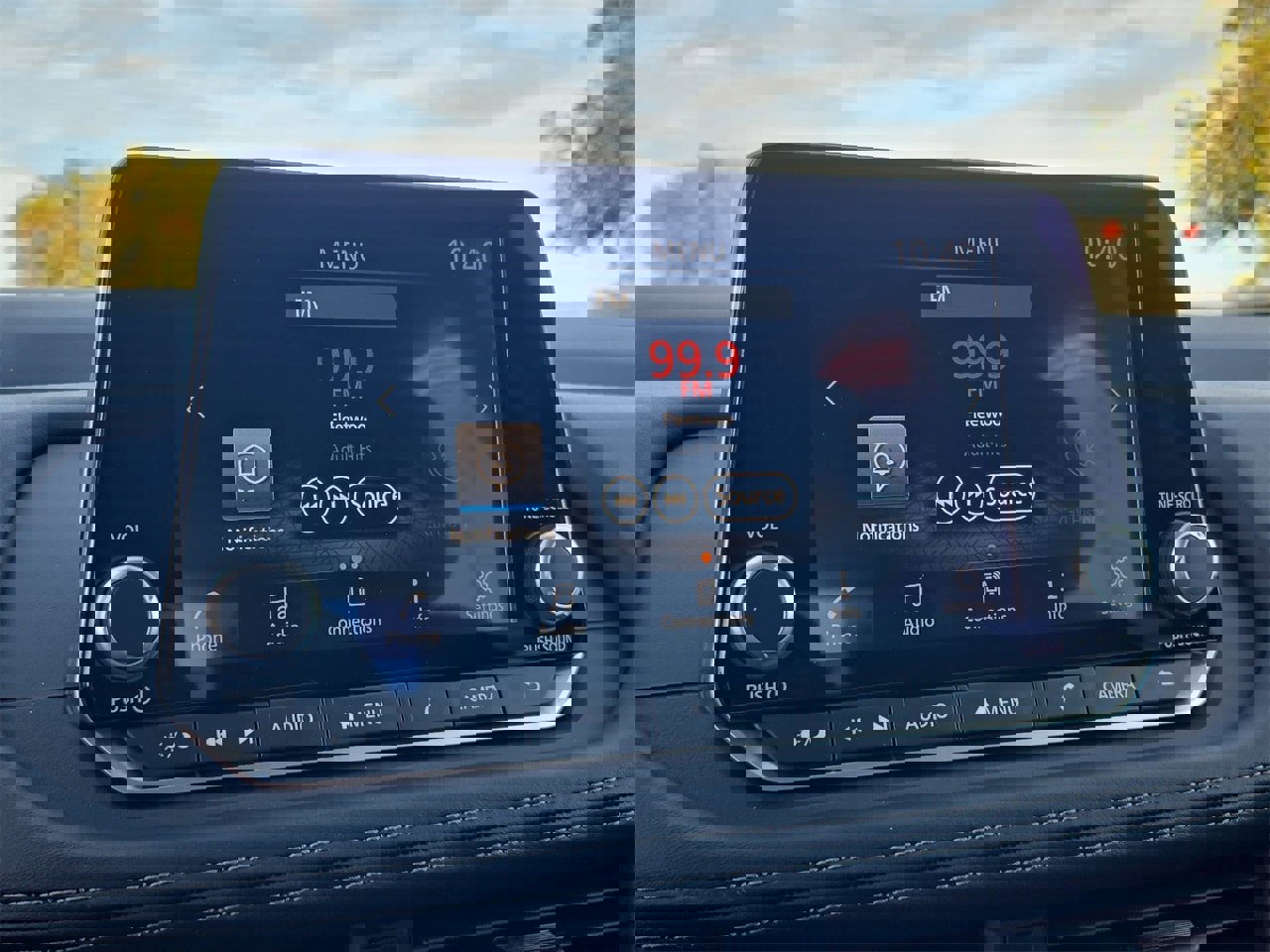 Used 2025 Nissan Rogue S image 21