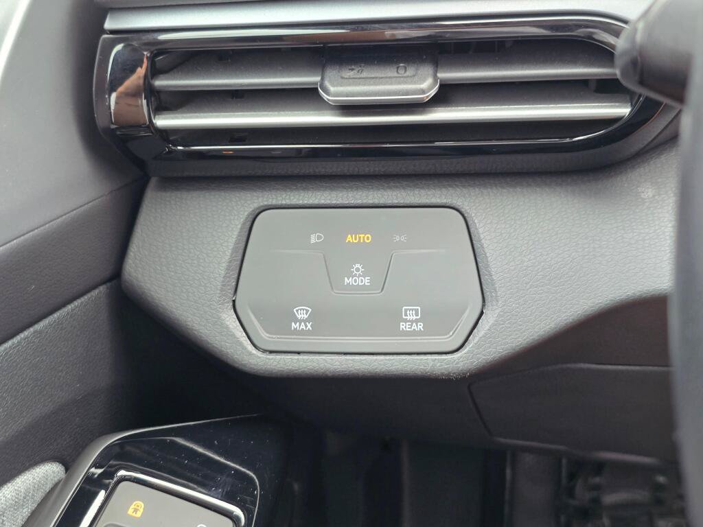 Used 2023 Volkswagen ID.4 Pro RWD image 30