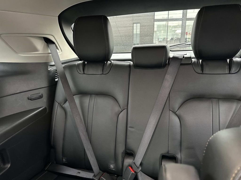 Certified 2024 MAZDA CX-90 Plug-In Hybrid w/ Preferred image 28