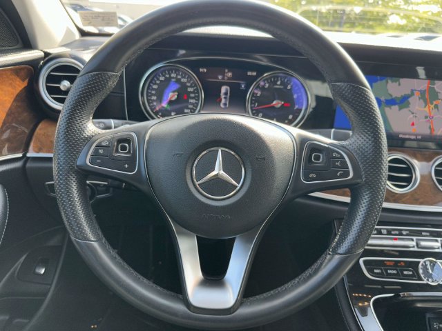 Used 2018 Mercedes-Benz E 300 4MATIC image 23