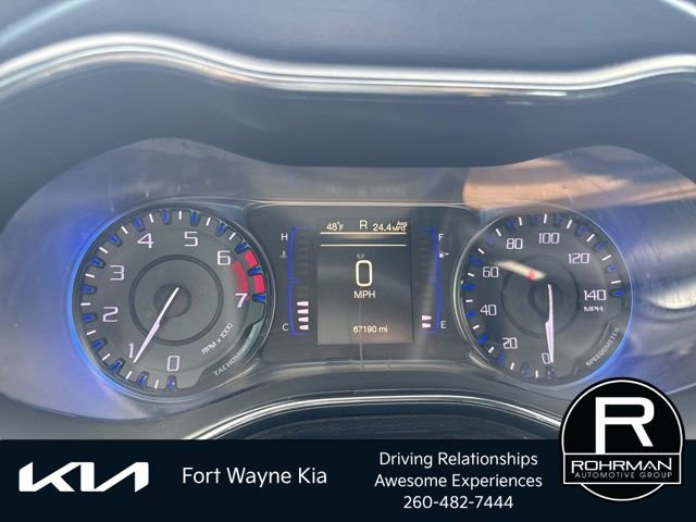 Used 2016 Chrysler 200 S FWD image 9