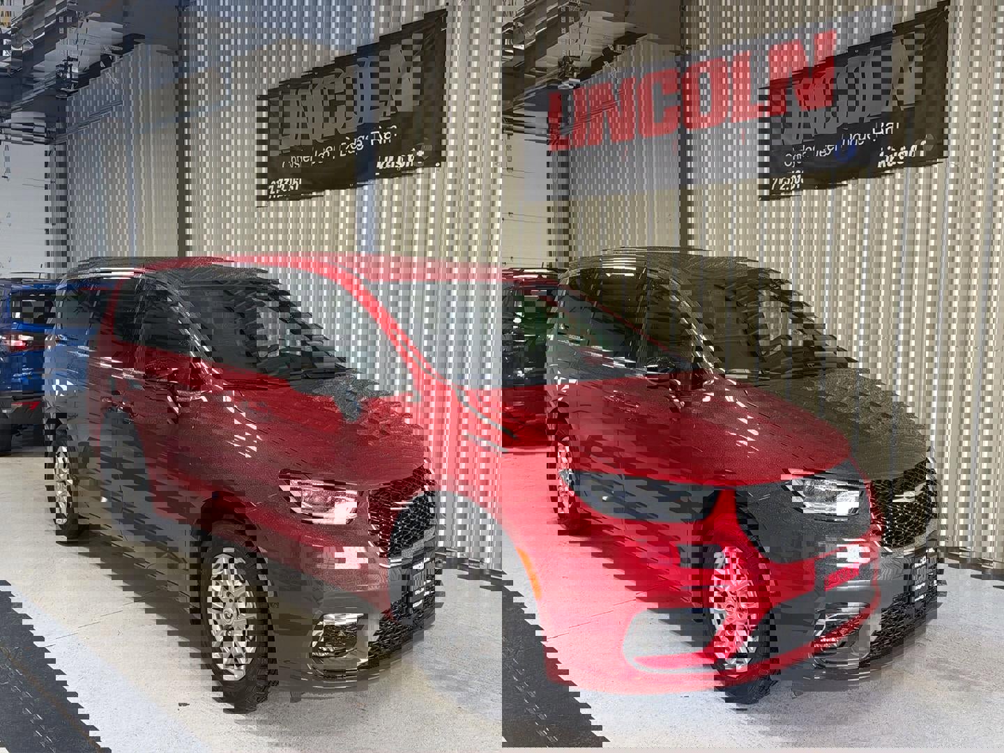 New 2026 Chrysler Pacifica Select image 4