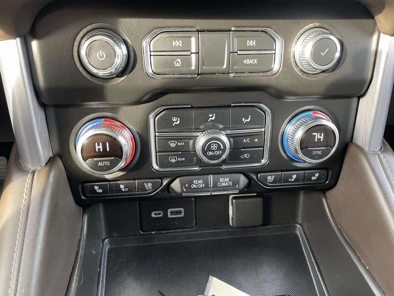 Used 2021 GMC Yukon SLT image 43