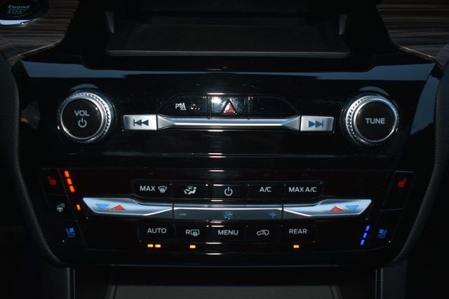 Used 2024 Ford Explorer Limited image 31